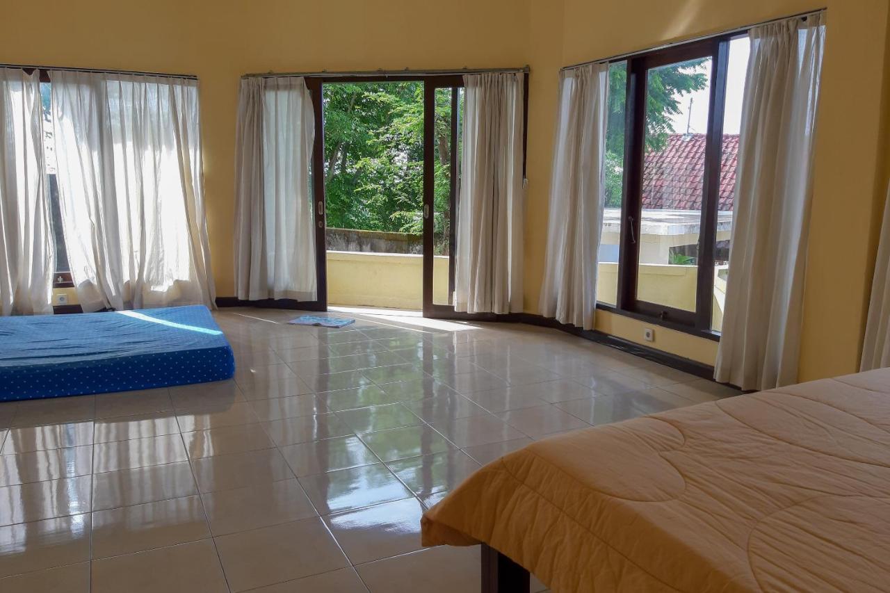 Oyo 3070 Villa Lovina Eco Lodge Buitenkant foto